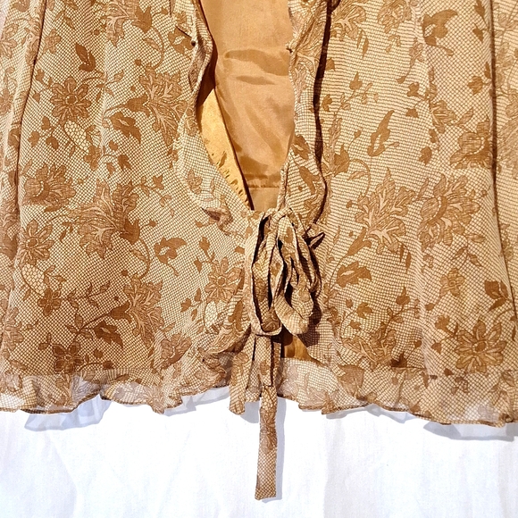3/$20-Silk Boho Floral Blouse, Gold, Ruffles, Long Sleeves, ICE brand - Picture 6 of 13